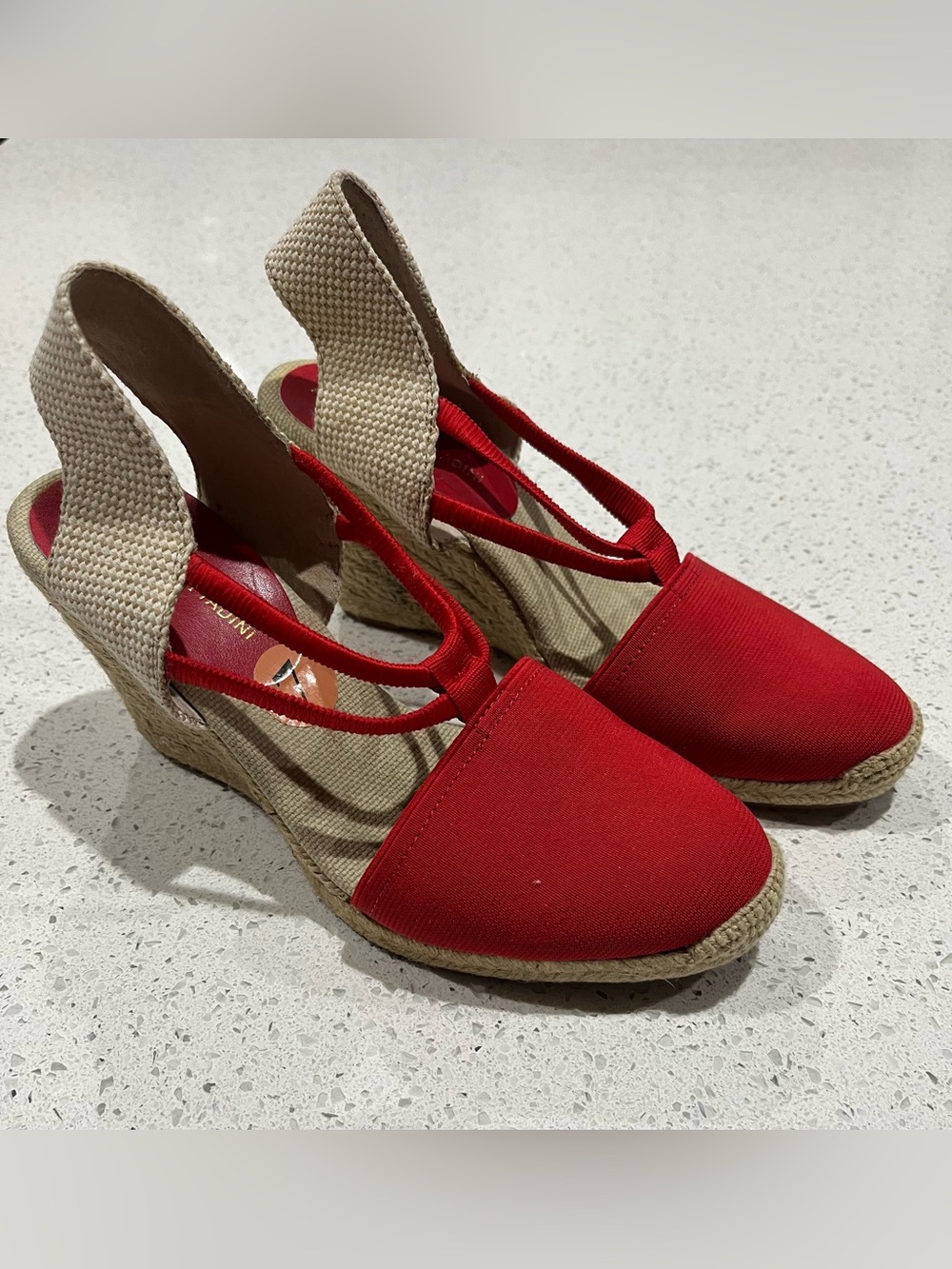 Adrienne Vittadini NWOB Women's Red Strappy Wedge Summer Sandals Size 7 M